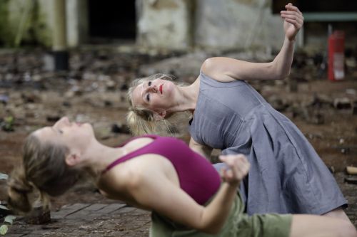 Leaning on | prospect.dancecompany | 2016